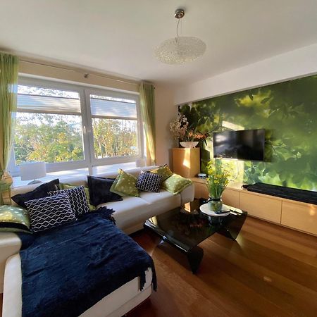Seaside Apartment With Parking & Ac - 150 M To The Beach By Noclegi Renters Miedzyzdroje Kültér fotó