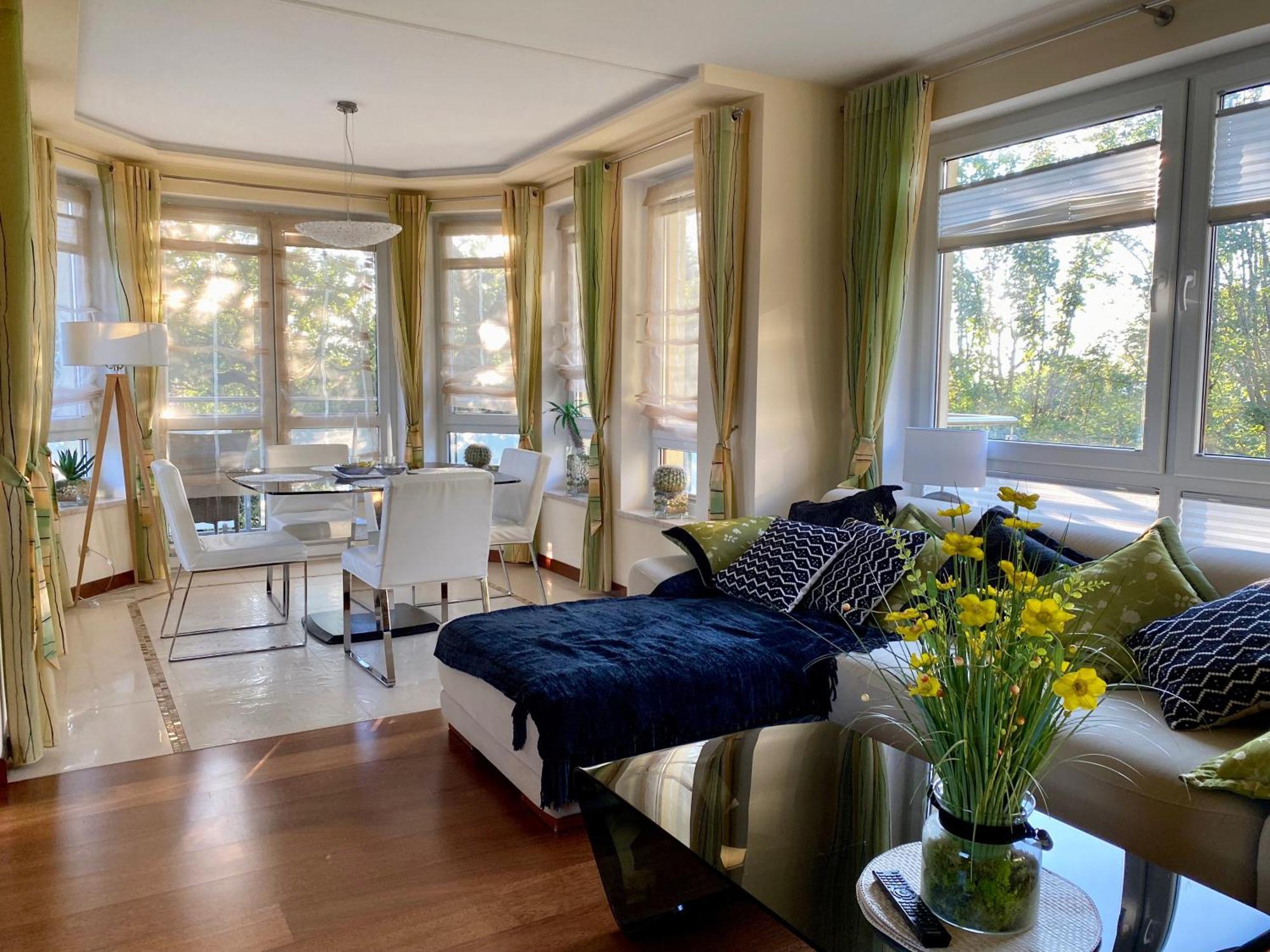 Seaside Apartment With Parking & Ac - 150 M To The Beach By Noclegi Renters Miedzyzdroje Kültér fotó